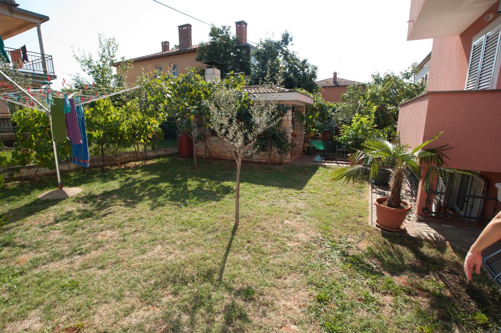 Apartments Maric With Parking Umag Exterior foto