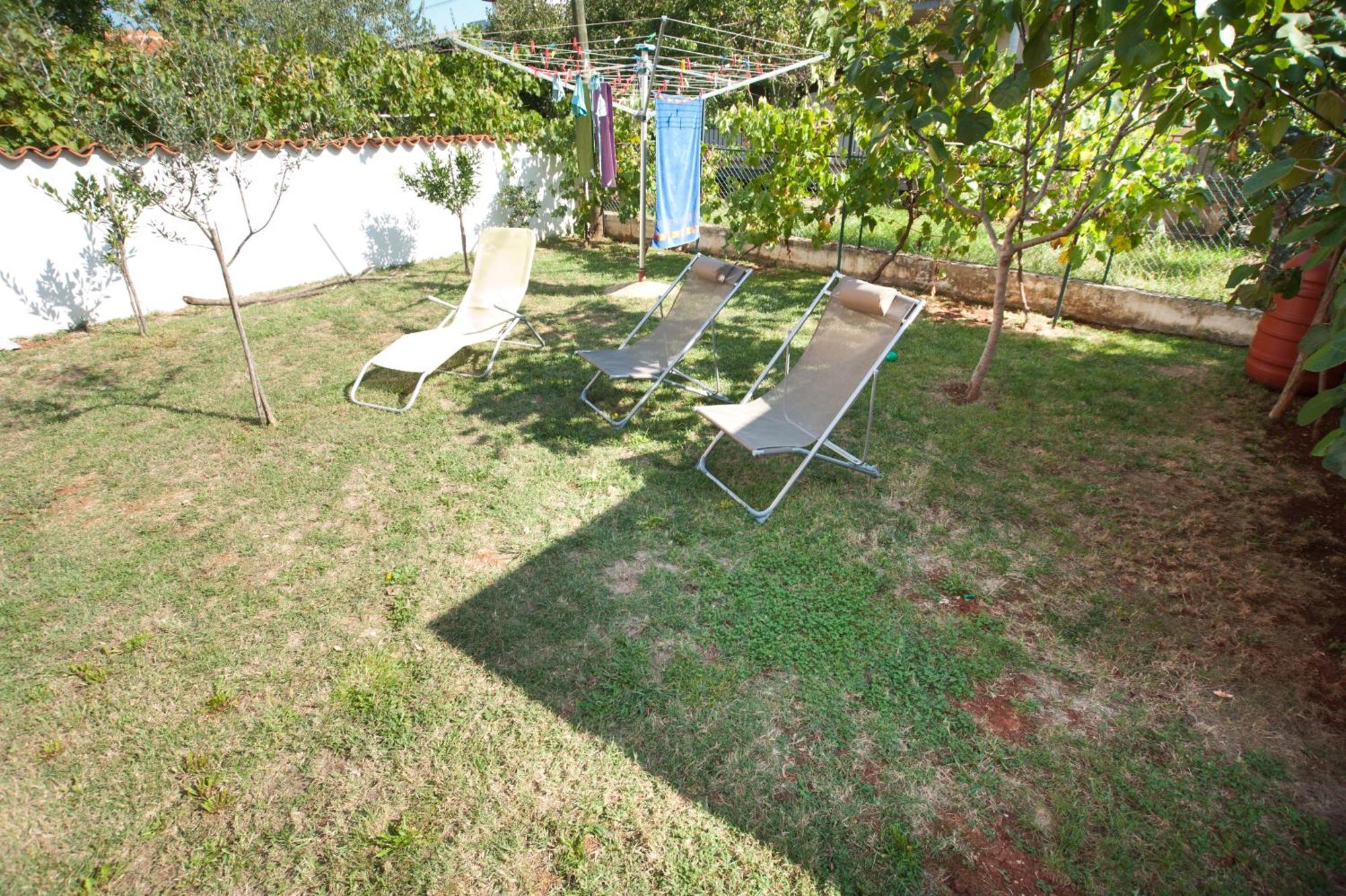 Apartments Maric With Parking Umag Exterior foto